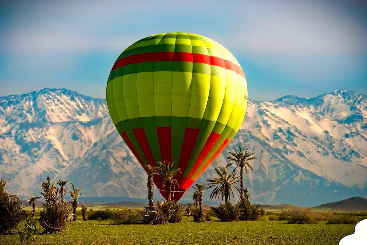 hot-air-balloon-ride-morocco-marrakech-palm-groves Hot air balloon ride in Morocco over Marrakech palm groves and cityscape