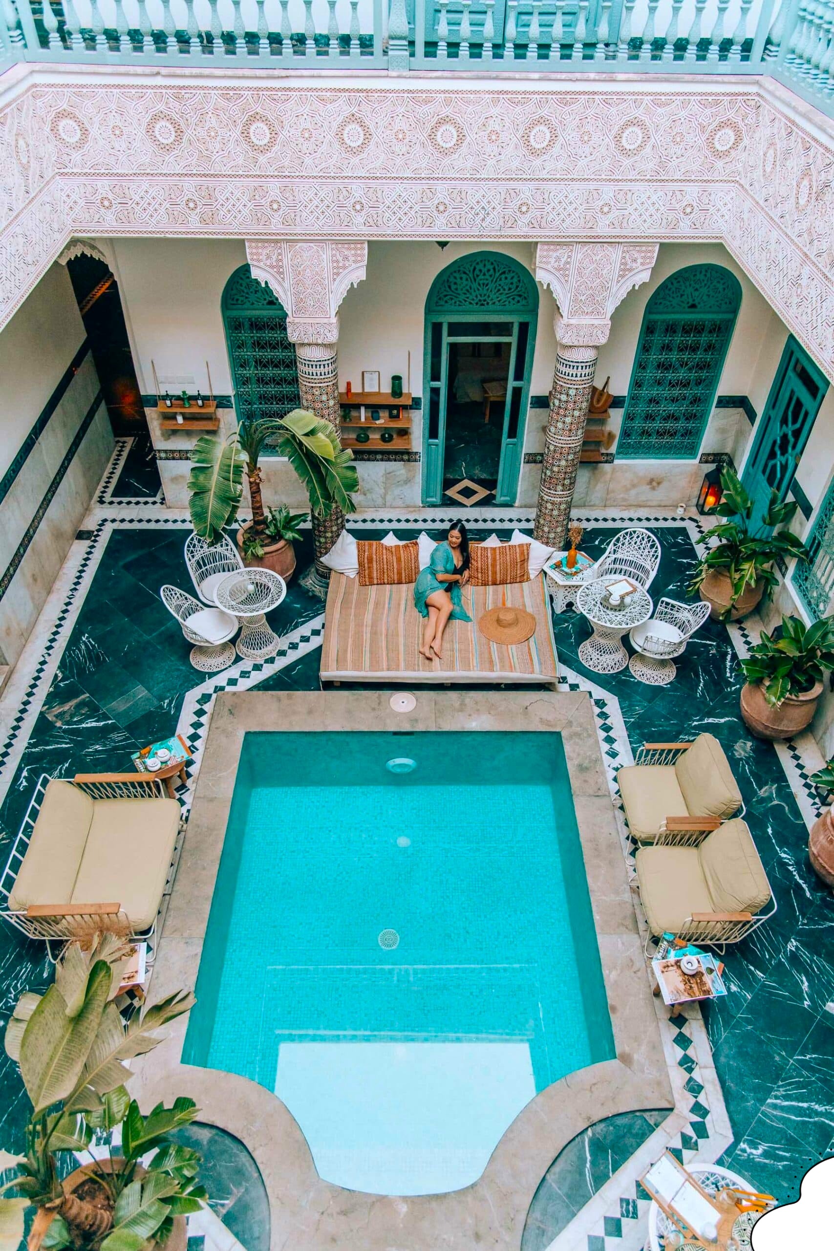 Lounge area with Moroccan décor and comfortable seating in Marrakech Medina