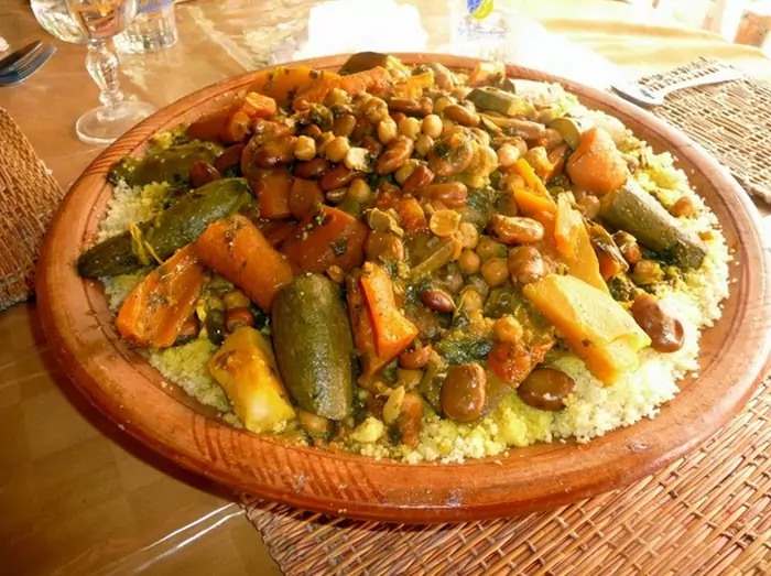 What to eat in Marrakech: traditional tanjia Marrakchia cooked in clay pot